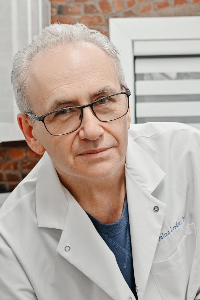 Dr Julian Lender DMD